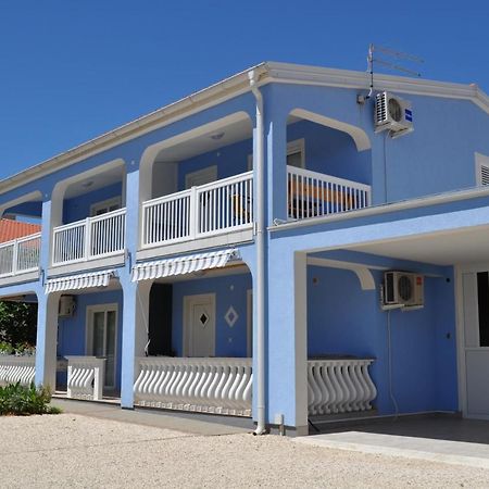 Marina Apartments Вир Екстериор снимка