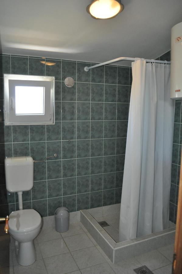 Marina Apartments Вир Екстериор снимка